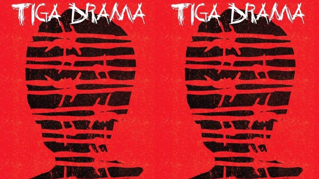 buku tiga drama